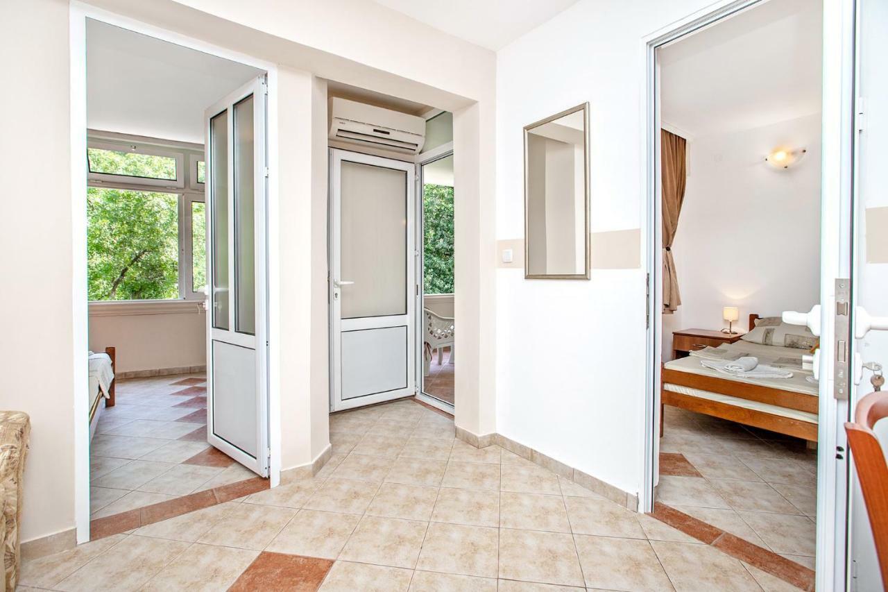 Apartments Villa Popovic Kotor Exterior photo